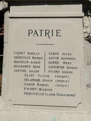 Monument aux Morts de Routot