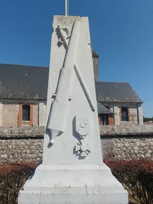 Monument aux Morts d'Eturqueraye