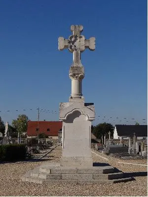 Calvaire du cimetière de Verneuil-sur-Avre