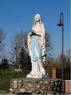 Statue de la Vierge à Gamaches-en-Vexin