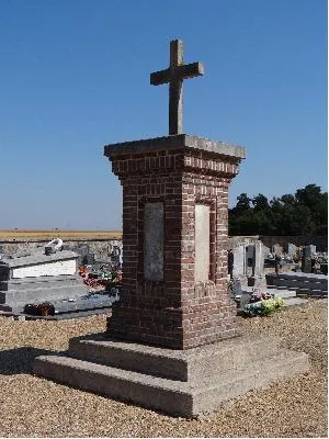 Calvaire du cimetière de Chavigny-Bailleul