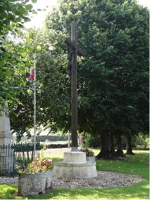 Calvaire du Monument aux morts du Tremblay-Omonville