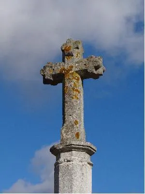 Croix de cimetière de Surtauville