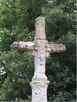 Croix du cimetière de Bérengeville-la-Campagne