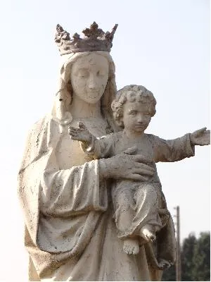 Statue de la Vierge de Bournainville-Faverolles
