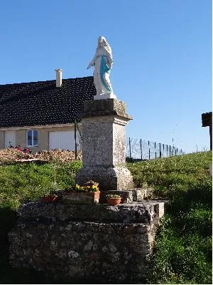 Statue de la Vierge de Chauvincourt-Provemont
