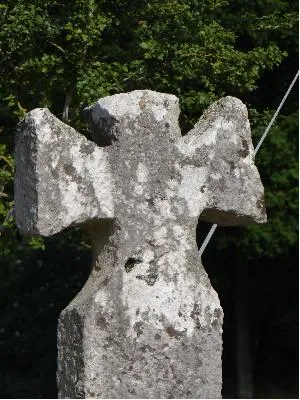 La Croix de Pierre à Heubécourt-Haricourt