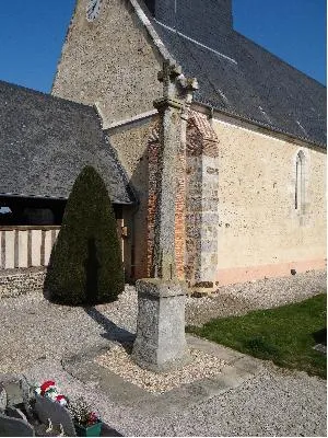 Calvaire de l'église de Saint-Mards-de-Fresne