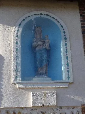 Statue de la Vierge de La Trinité
