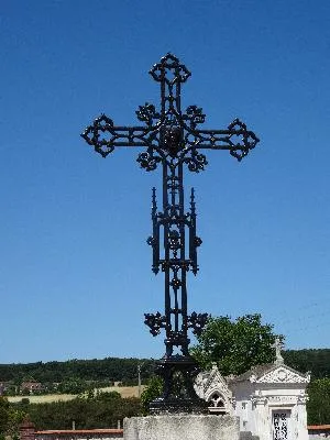 Croix du cimetière de Marcilly-sur-Eure
