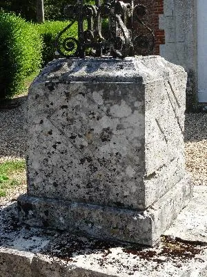 Croix du cimetière de Martagny