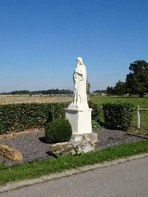 Statue de la Vierge de Thevray