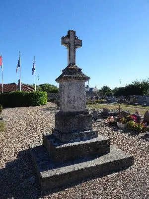 Calvaire du cimetière des Baux-Sainte-Croix