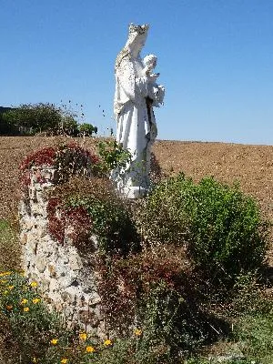 Statue de la Vierge de Tillières-sur-Avre