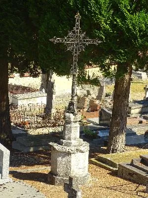 Calvaire du cimetière de Breuilpont