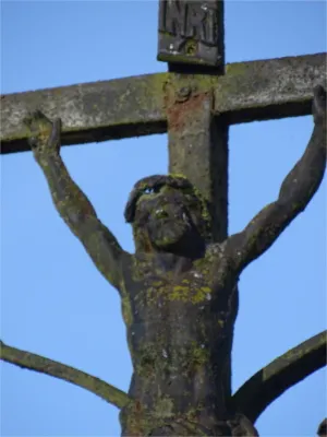 Croix du cimetière de Guitry