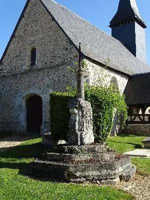 Calvaire de l'église de Saint-Julien-de-la-Liègue