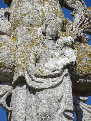 Croix du cimetière de Saint-Ouen-de-Thouberville