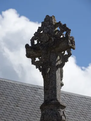 Croix du cimetière de Saint-Ouen-de-Thouberville