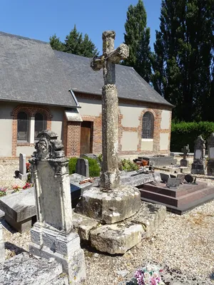 Croix du cimetière de Vieux-Port