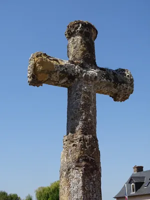 Croix du cimetière de Vieux-Port