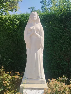 Statue de la Vierge à Trouville-la-Haule