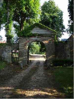 Château de Cernières à Saint-Pierre-de-Cernières
