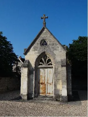 Chapelle du cimetière de Fourges