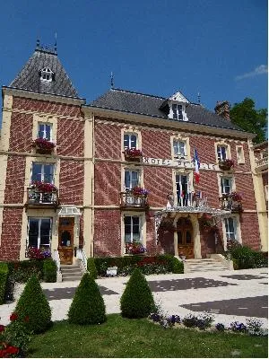 Mairie de Beaumont-le-Roger