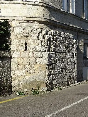 Porte de Crosne à Pont-de-l'Arche