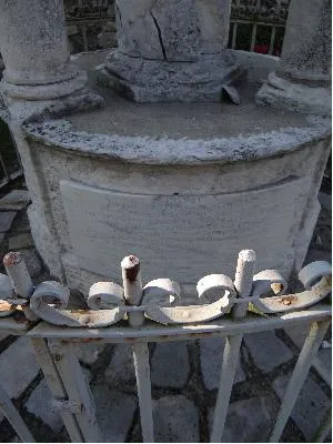 Monument funéraire de Pierre-Seyer à Bois-Jérôme-Saint-Ouen