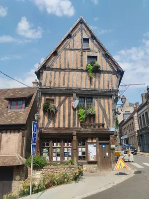 Immeuble 2 place Aristide-Briand à Nonancourt