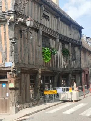 Immeuble 2 place Aristide-Briand à Nonancourt