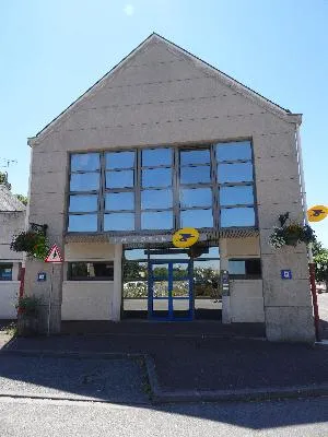 Bureau de poste d'Ivry-la-Bataille