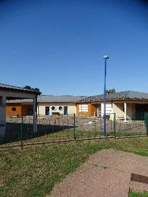 École élémentaire Le soleil à Aubevoye