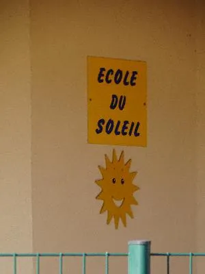 École élémentaire Le soleil à Aubevoye