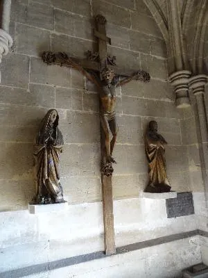 groupe sculpté : Crucifixion