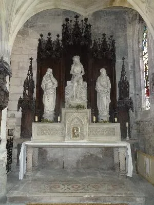 3 statues : le Christ souffrant, Saint Jean, la Vierge de l'église Notre-Dame de Louviers