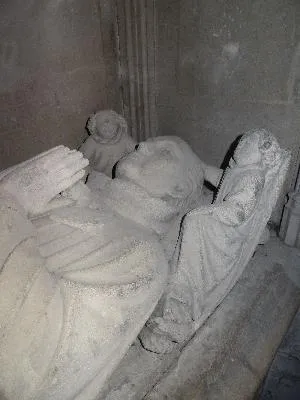 Monument funéraire de Jean le Boursier, seigneur d'Esternay dans l'église Notre-Dame à Louviers