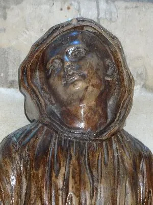 Statue de Saint-Benoît dans l'église Saint-Pierre et Saint-Paul du Neubourg