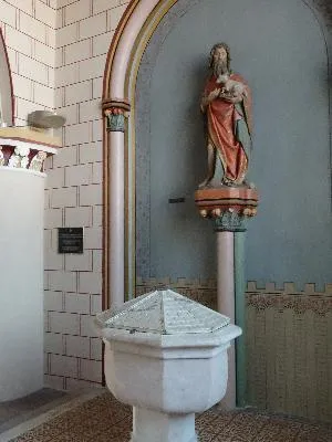 statue : Saint-Jean-Baptiste dans l'église de la Madeleine de Verneuil-sur-Avre
