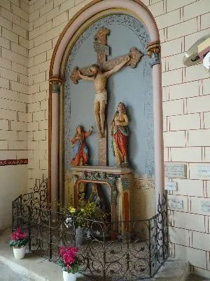 Groupe sculpté : Vierge de Pitié dans l'église de la Madeleine de Verneuil-sur-Avre