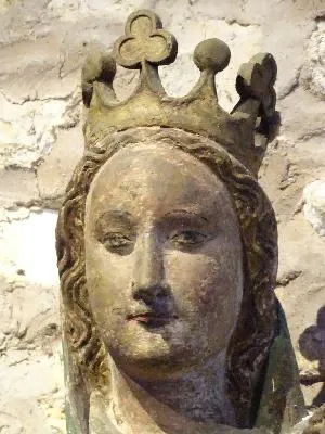 Statue La Vierge à l'Enfant dans l'église Notre-Dame de Ménesqueville