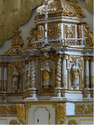 Tabernacle du maître-autel dans l'Église Saint-Sylvestre de La Haye-Saint-Sylvestre