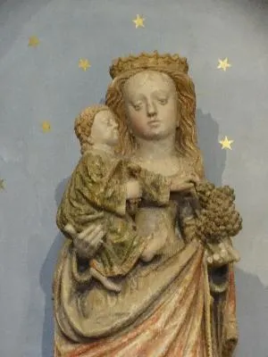 Statue : Vierge à l'Enfant dans l'Église Notre-Dame d'Andé