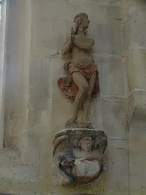 statue : Sainte Claire
