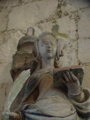 Statue : Sainte-Barbe dans l'Église Saint-Quentin de Poses