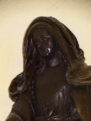 Groupe sculpté l'Education de la Vierge dans l'Église Saint-Denis de Lyons-la-Forêt