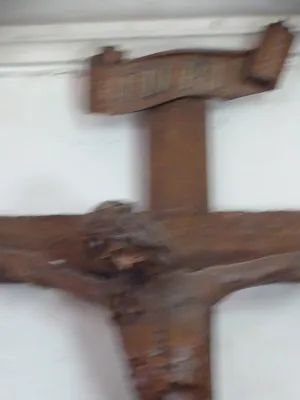 Statues de poutre de gloire : Christ en croix, Vierge et Saint-Jean dans l'Église Saint-Paul de La Croix-Saint-Leufroy