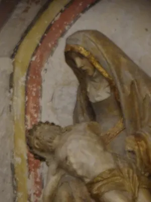 Vierge de pitié dans l'Église Saint-Denis de Lyons-la-Forêt